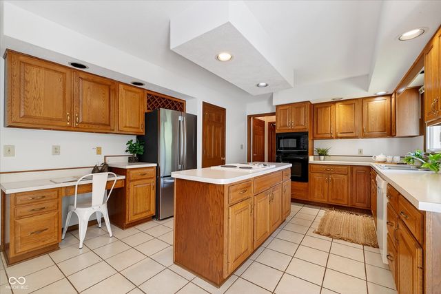 1402 Prairie Creek Court, Carmel, IN 46032
