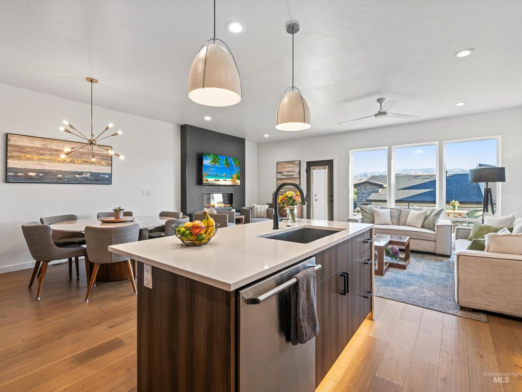 1251 E Echelon Ridge Lane, Boise, ID 83716 photo 10