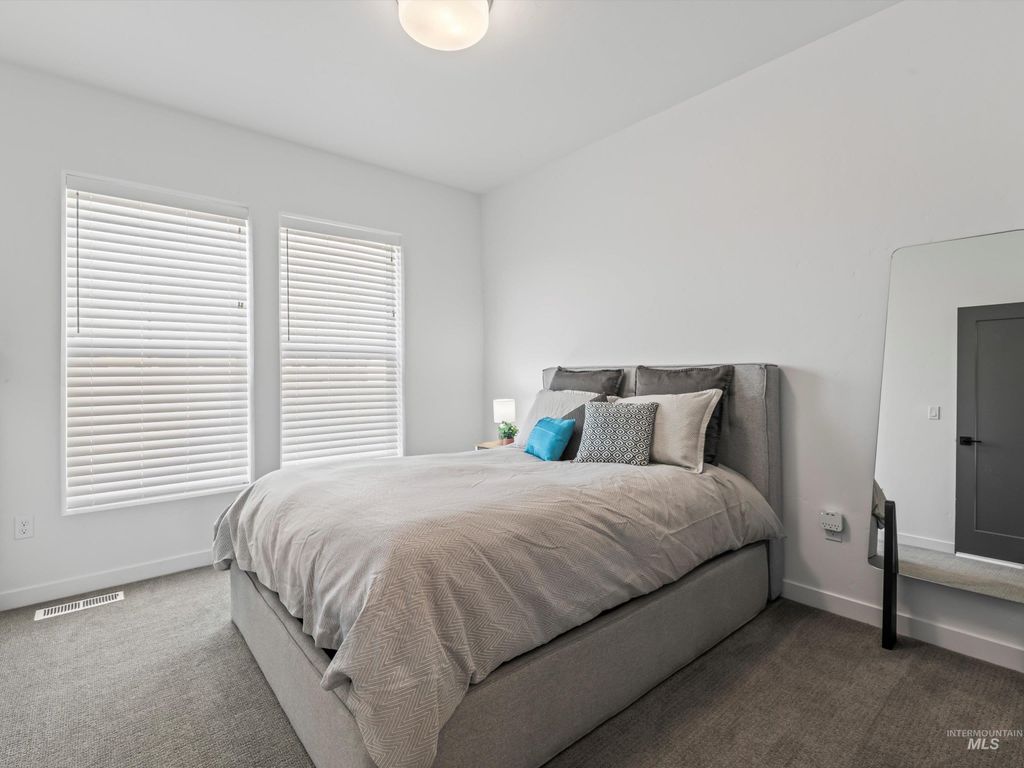 1251 E Echelon Ridge Lane, Boise, ID 83716 photo 21