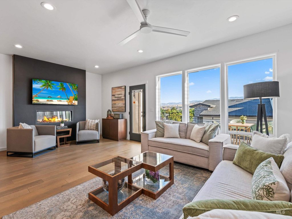 1251 E Echelon Ridge Lane, Boise, ID 83716 photo 5