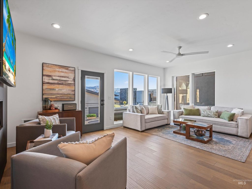 1251 E Echelon Ridge Lane, Boise, ID 83716 photo 6