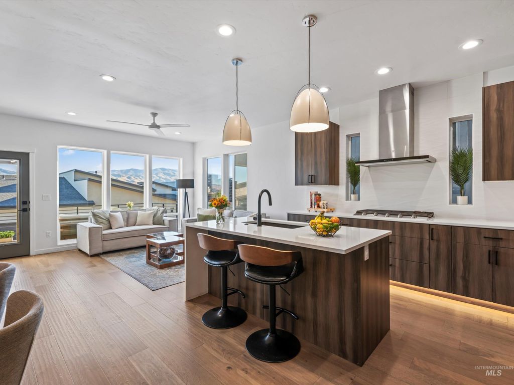 1251 E Echelon Ridge Lane, Boise, ID 83716 photo 7