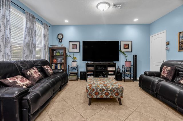 4673 Tara Cove Way, West Palm Beach, FL 33417