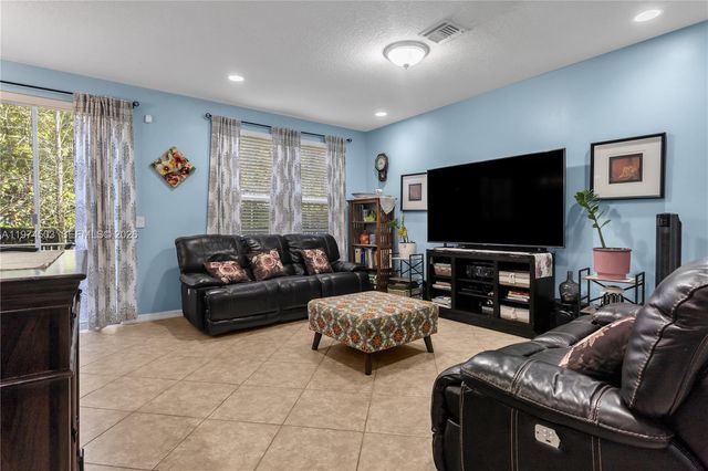 4673 Tara Cove Way, West Palm Beach, FL 33417