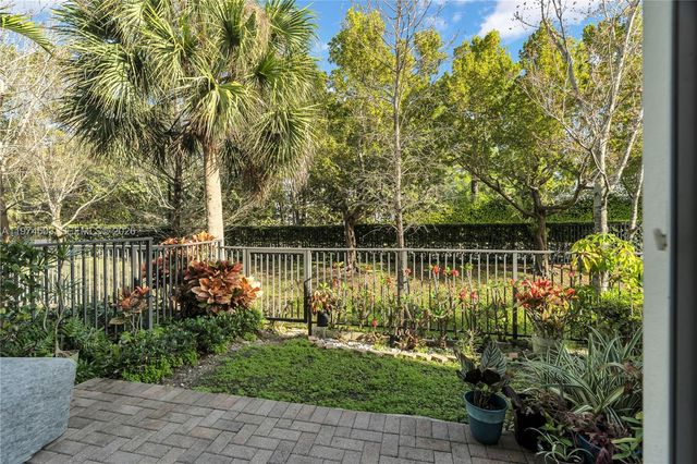 4673 Tara Cove Way, West Palm Beach, FL 33417