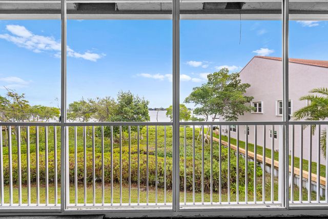 88 N Lakeshore Drive, Hypoluxo, FL 33462