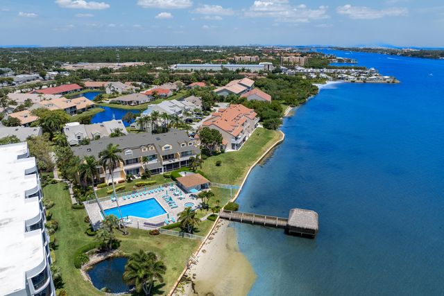 88 N Lakeshore Drive, Hypoluxo, FL 33462
