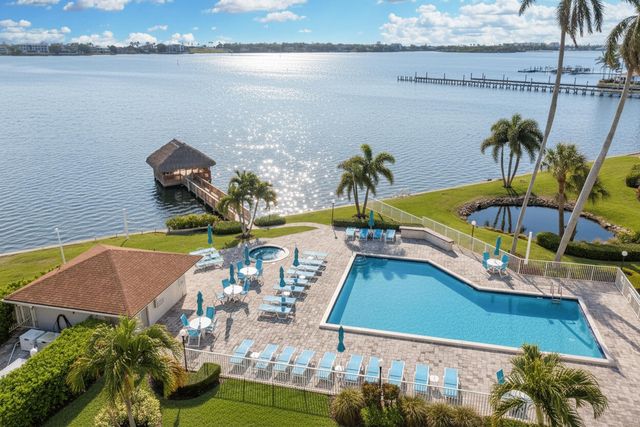 88 N Lakeshore Drive, Hypoluxo, FL 33462