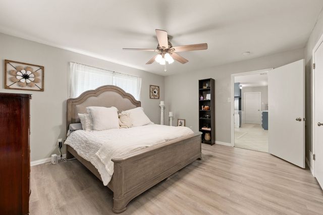 2021 Mountainview Drive, Hurst, TX 76054