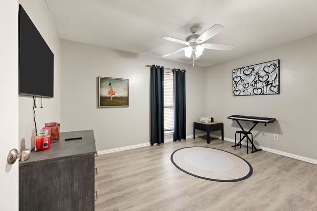 2021 Mountainview Drive, Hurst, TX 76054