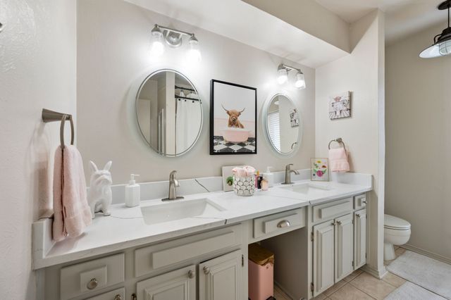 2021 Mountainview Drive, Hurst, TX 76054