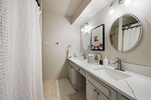 2021 Mountainview Drive, Hurst, TX 76054