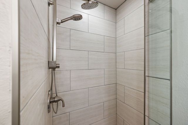 2021 Mountainview Drive, Hurst, TX 76054