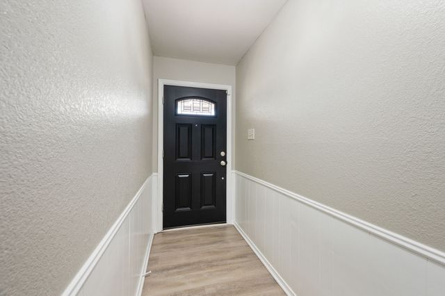 2021 Mountainview Drive, Hurst, TX 76054