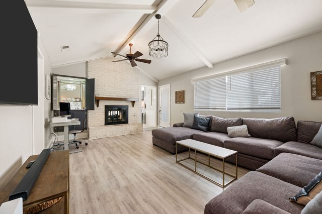 2021 Mountainview Drive, Hurst, TX 76054