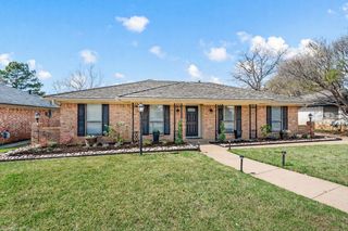 2021 Mountainview Drive, Hurst, TX 76054