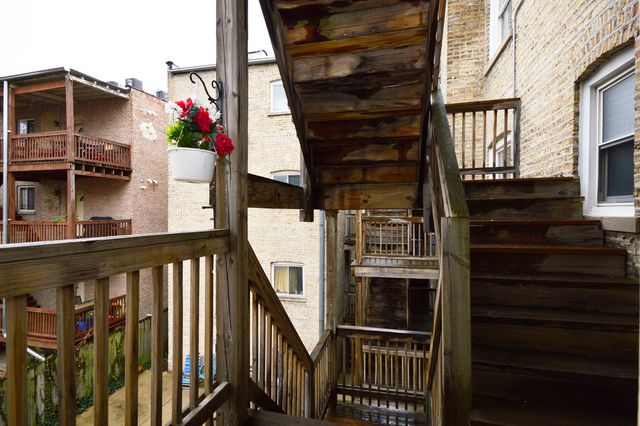 1057 W Thorndale Avenue 2E, Chicago, IL 60660