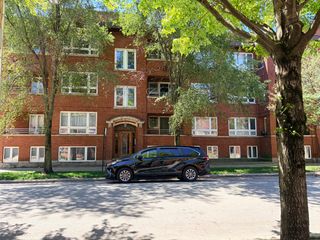 1057 W Thorndale Avenue 2E, Chicago, IL 60660