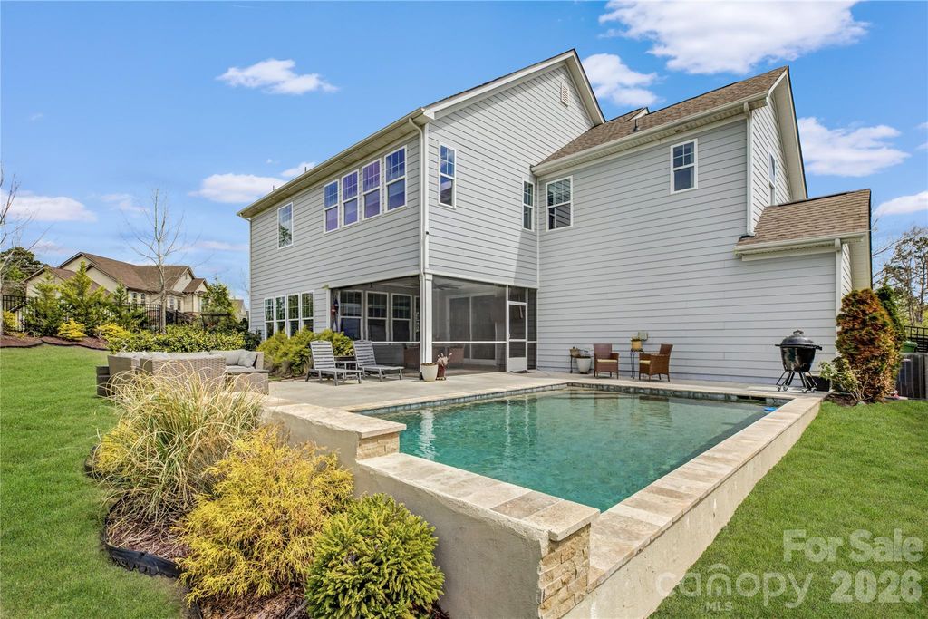 17204 Saranita Lane, Charlotte, NC 28278