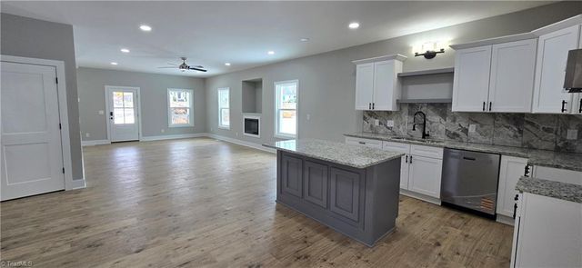 5058 Shattalon Drive, Winston-salem, NC 27106