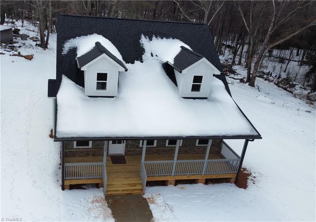 5058 Shattalon Drive, Winston-salem, NC 27106