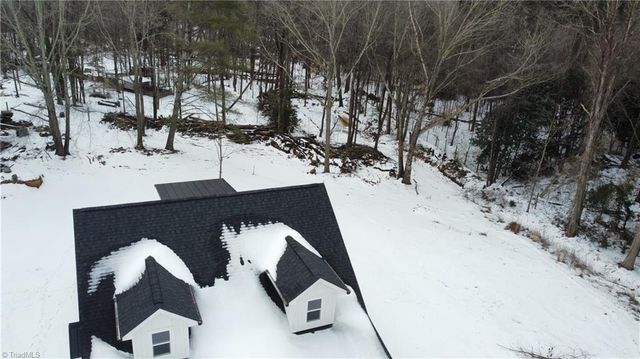 5058 Shattalon Drive, Winston-salem, NC 27106