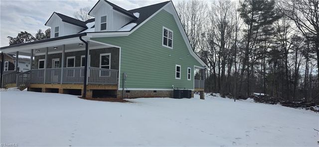 5058 Shattalon Drive, Winston-salem, NC 27106