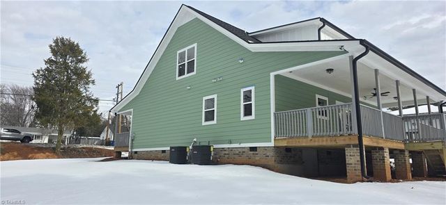 5058 Shattalon Drive, Winston-salem, NC 27106