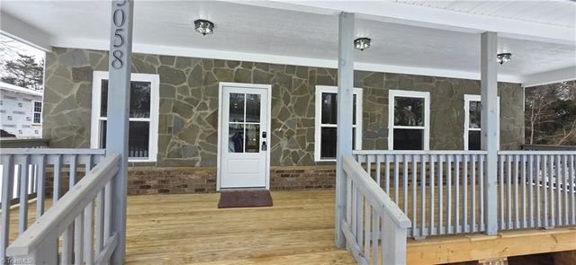 5058 Shattalon Drive, Winston-salem, NC 27106