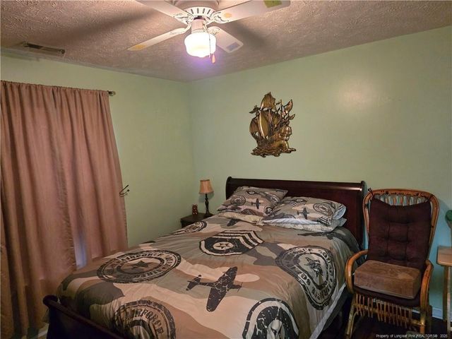 6653 Pacific Avenue, Fayetteville, NC 28314
