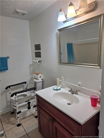 6653 Pacific Avenue, Fayetteville, NC 28314