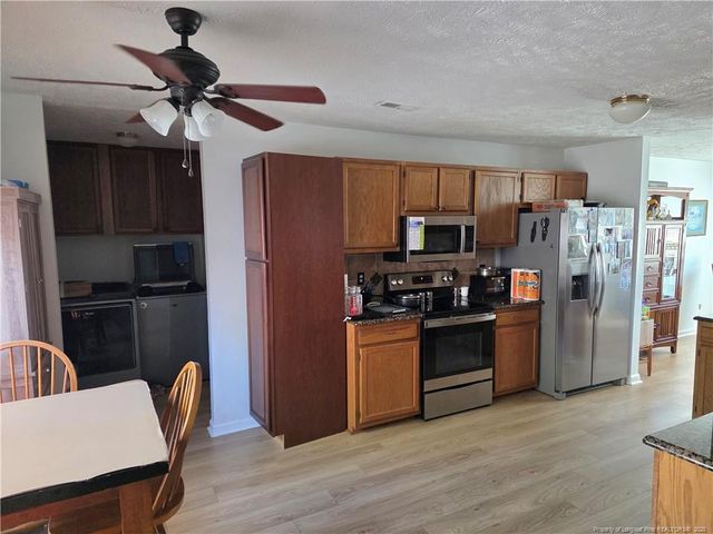 6653 Pacific Avenue, Fayetteville, NC 28314