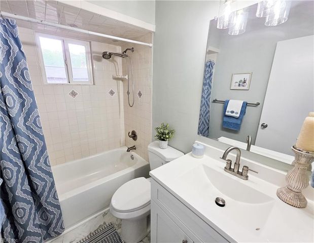 2131 English AVE, Chesapeake, VA 23320