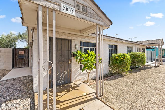 2032 W Cypress Street, Phoenix, AZ 85009