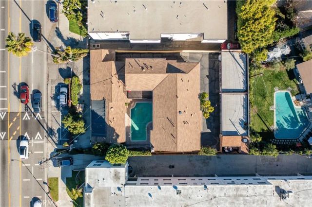 4918 Cahuenga, North Hollywood, CA 91601