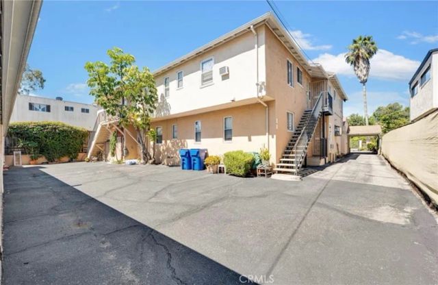 4918 Cahuenga, North Hollywood, CA 91601