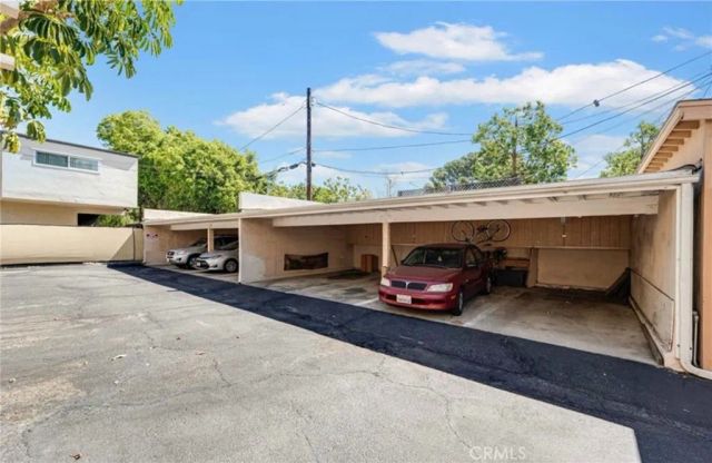 4918 Cahuenga, North Hollywood, CA 91601