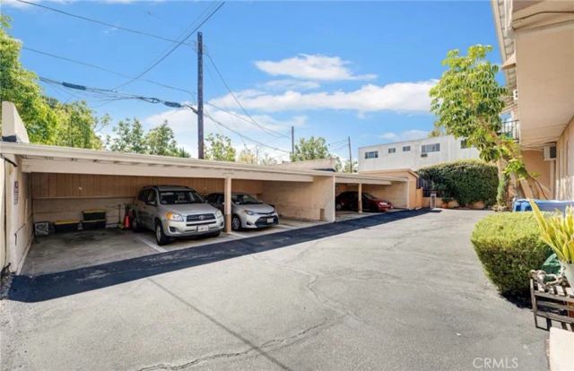 4918 Cahuenga, North Hollywood, CA 91601