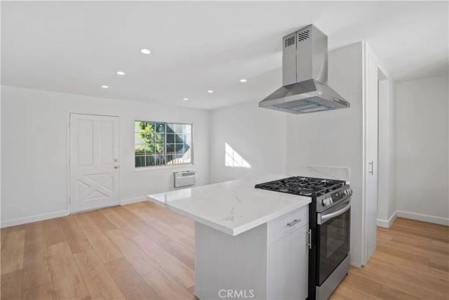 4918 Cahuenga, North Hollywood, CA 91601