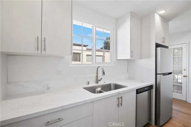 4918 Cahuenga, North Hollywood, CA 91601