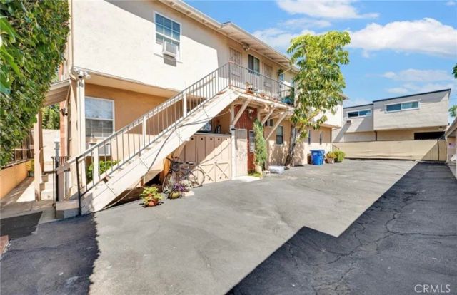 4918 Cahuenga, North Hollywood, CA 91601