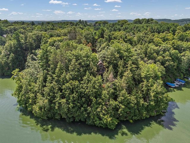 E4368 W Redstone Drive, La Valle, WI 53941