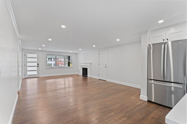 137 Walker Bungalow Road, Portsmouth, NH 03801