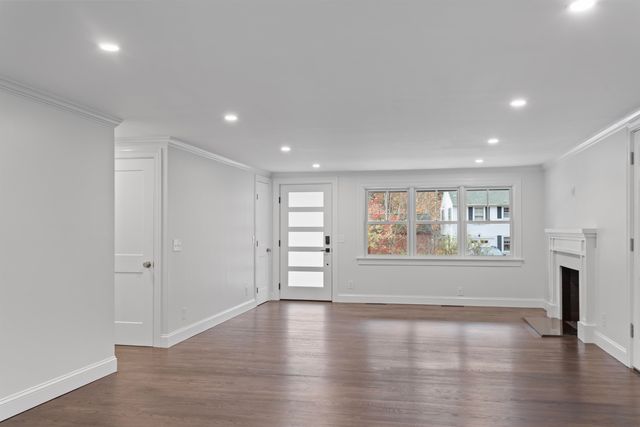 137 Walker Bungalow Road, Portsmouth, NH 03801