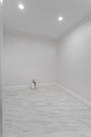 137 Walker Bungalow Road, Portsmouth, NH 03801