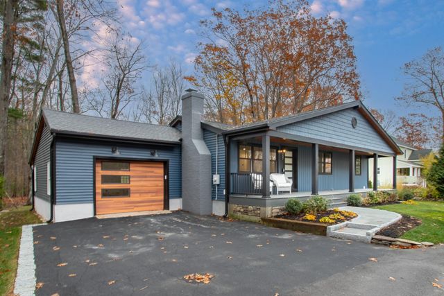 137 Walker Bungalow Road, Portsmouth, NH 03801