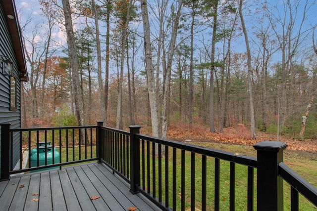 137 Walker Bungalow Road, Portsmouth, NH 03801