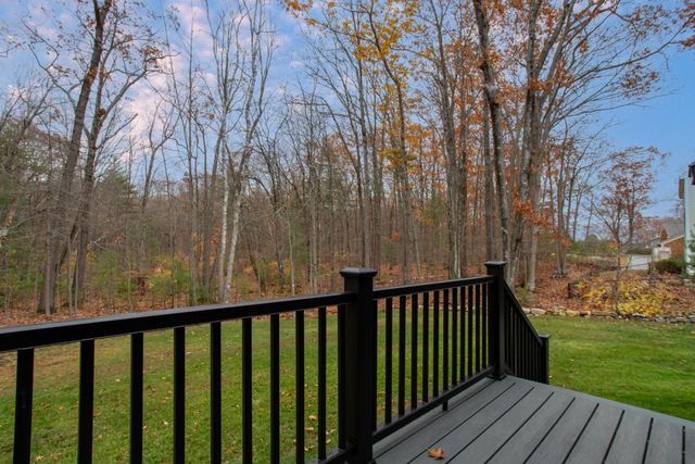 137 Walker Bungalow Road, Portsmouth, NH 03801