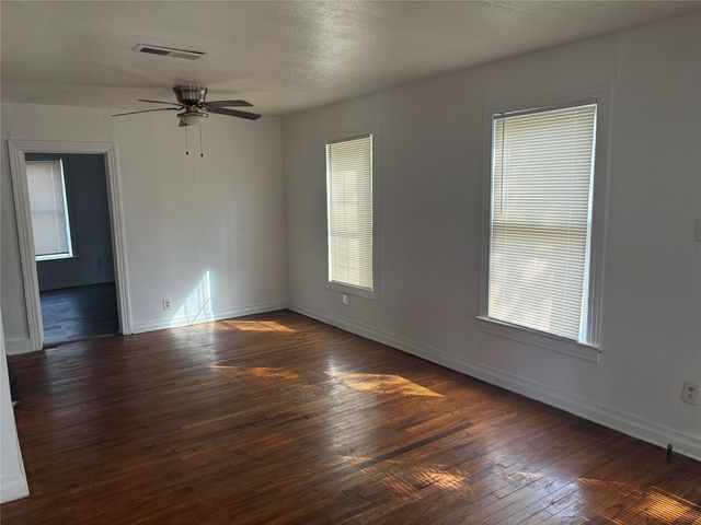 1902 Traffic Street, Bossier City, LA 71111
