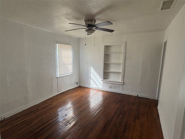 1902 Traffic Street, Bossier City, LA 71111